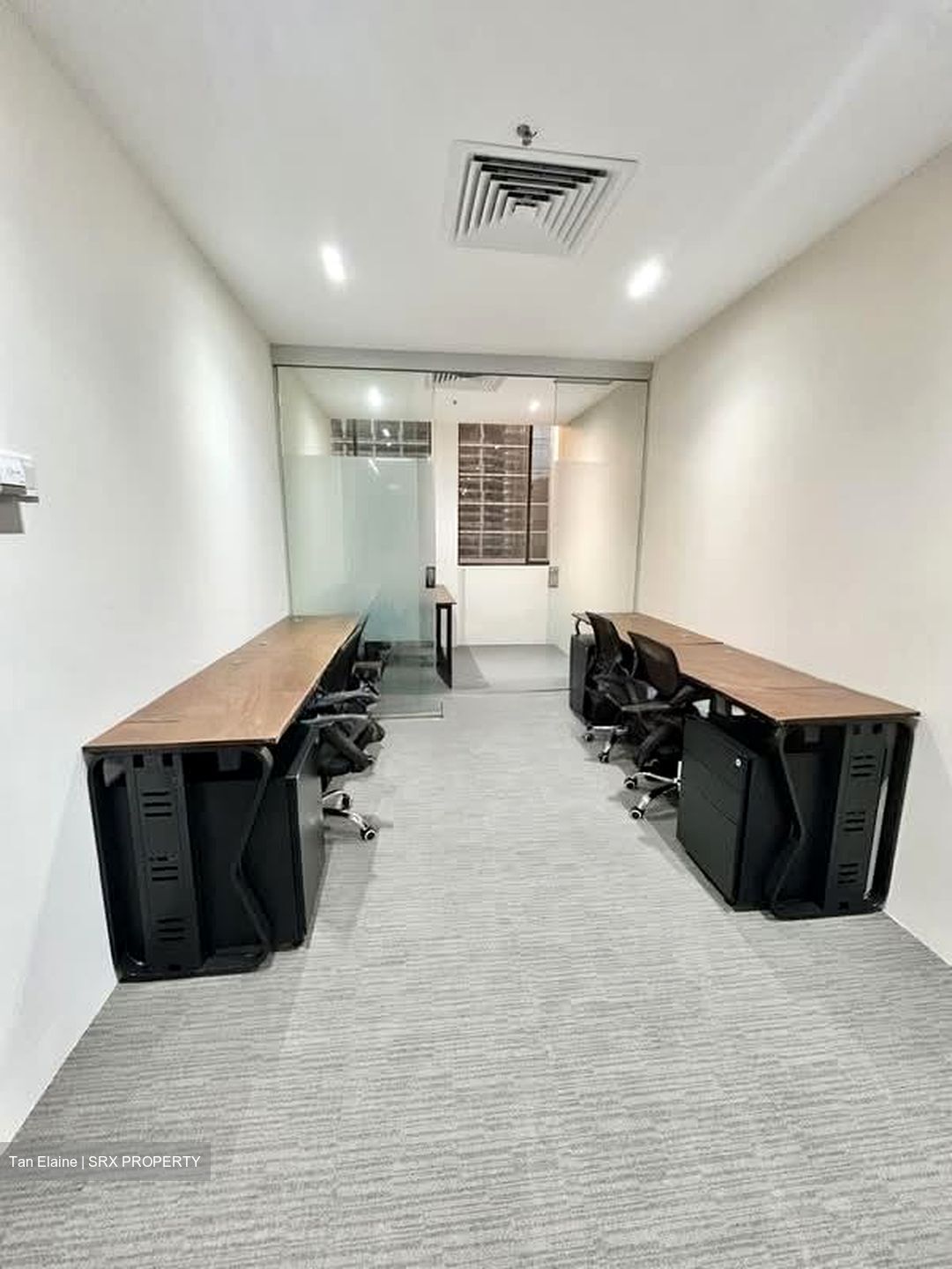 International Plaza (D2), Office #558498531